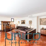 Rent 3 bedroom apartment of 210 m² in Padua