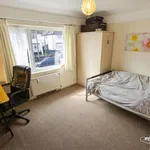 Rent 3 bedroom flat in West Midlands