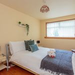 Rent 4 bedroom flat of 88 m² in Edinburgh