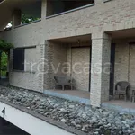 Rent 5 bedroom house of 420 m² in Carimate