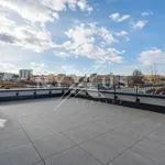 Pronajměte si 3 ložnic/e byt o rozloze 84 m² v Prague