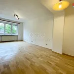 Pronajměte si 3 ložnic/e byt o rozloze 70 m² v Sokolov