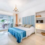 Rent 4 bedroom apartment of 369 m² in Marbella