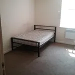 Rent 2 bedroom flat in Leicester