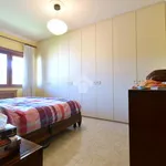 Rent 3 bedroom apartment of 150 m² in Rome