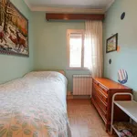 Rent a room of 150 m² in madrid