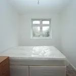 Rent 4 bedroom flat in London