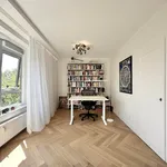 Huur 4 slaapkamer appartement van 135 m² in Overtoomse Veld