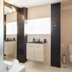 Rent 4 bedroom apartment of 80 m² in Lisboa