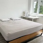 Rent 3 bedroom apartment in Leeds