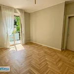 Rent 3 bedroom apartment of 82 m² in Milan