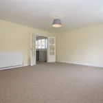 Rent 2 bedroom flat in Newmarket