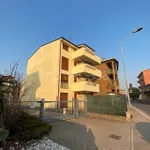 Rent 3 bedroom apartment of 90 m² in Lissone