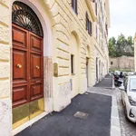 Rent 1 bedroom apartment of 80 m² in Rome