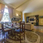 Rent 3 bedroom apartment in Genoa