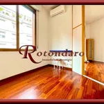 Rent 2 bedroom apartment of 60 m² in Milano