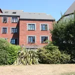 Rent 2 bedroom flat in Teignbridge