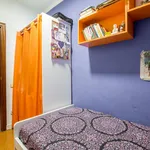 Rent 4 bedroom apartment in Barcelona