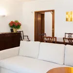 Rent 3 bedroom house of 132 m² in Porto