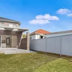 Rent 4 bedroom house in Greenacre