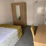 Rent 3 bedroom flat in Dundee