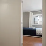 Rent 2 bedroom apartment of 90 m² in Porto