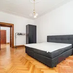 Pronajměte si 4 ložnic/e byt o rozloze 112 m² v Prague