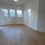 Rent 3 bedroom house of 92 m² in Los Angeles