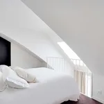 Appartement de 431 m² avec 1 chambre(s) en location à Paris