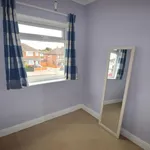 Rent 3 bedroom flat in East Midlands