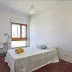 Rent a room in lisbon