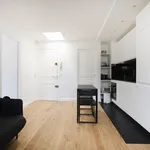 Rent 1 bedroom apartment of 30 m² in Paris