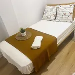 Rent a room of 75 m² in valencia