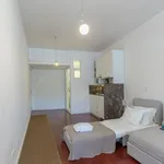 Rent 1 bedroom apartment in Porto