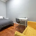 Rent a room in lisbon