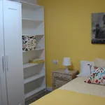 Rent 4 bedroom apartment in Valencia