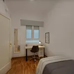 Rent 7 bedroom apartment in Barcelona