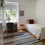 Rent 3 bedroom apartment in Lisbon