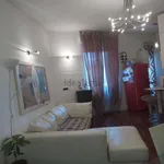 Rent 2 bedroom apartment of 65 m² in Milano