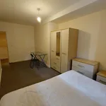 Rent 2 bedroom flat in Leicester