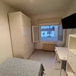 Rent a room of 80 m² in zaragoza