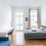 Rent 6 bedroom apartment of 90 m² in Berlin