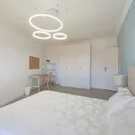 Rent a room in lisbon