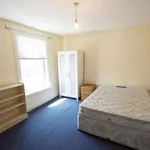 Rent 3 bedroom flat in West Midlands