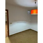 Alquilo 3 dormitorio apartamento de 174 m² en Almeria