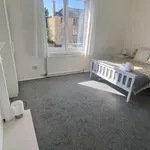 Rent a room of 1042 m² in edinburgh