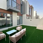 Rent 3 bedroom house of 207 m² in Dubai