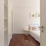 Rent 7 bedroom apartment in Porto