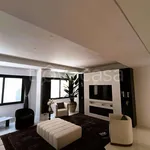 Rent 5 bedroom apartment of 240 m² in Napoli