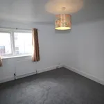 Rent 3 bedroom flat in South East England